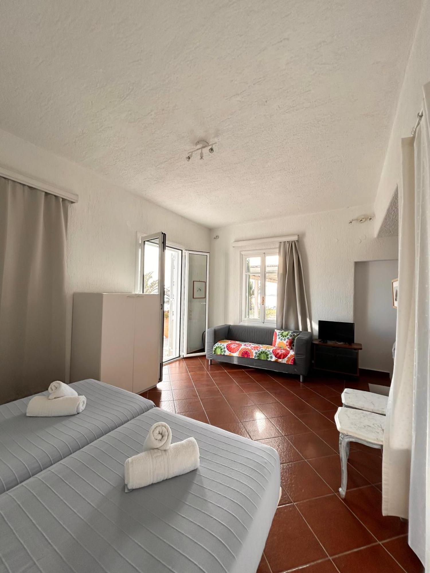 Fos Apartments Mykonos Agios Ioannis Diakoftis 객실 사진